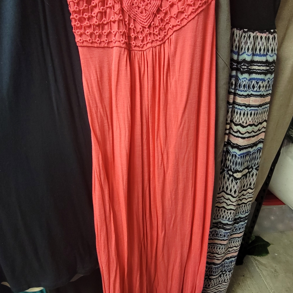 Bundle Of Elegant Black and Red Women's Dresses - Picture 4 of 9